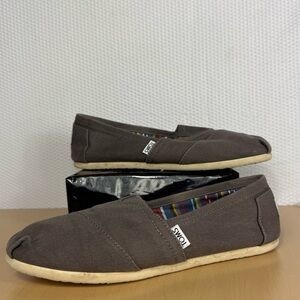 TOMS Womans Classic Canvas Slip-On Ash,  Size 8.5